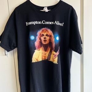 Peter Frampton Comes Alive! Large, T-shirt 2013. Black. Used, Great condition.